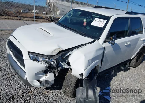 2022 Toyota 4Runner Trd Off Road Premium z USA, uszkodzony, nr VIN JTERU5JR2N6043258